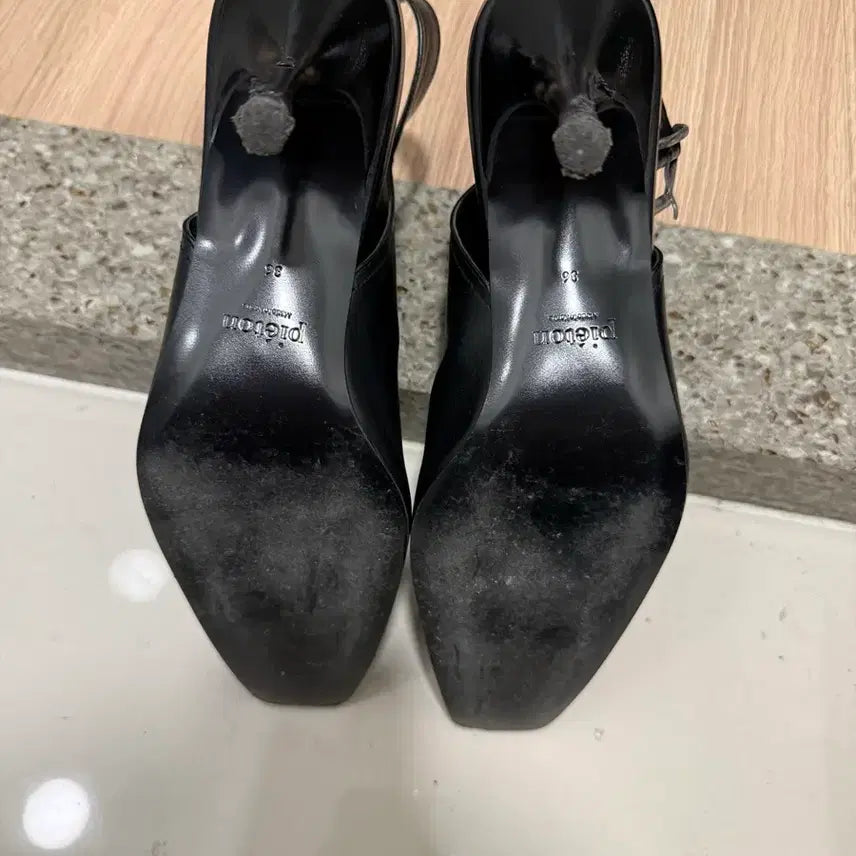 [BUNJANG] Pieton Pita Belted Half Boots Size 36 / 피에톤 피타 벨티드 하프 부츠 36