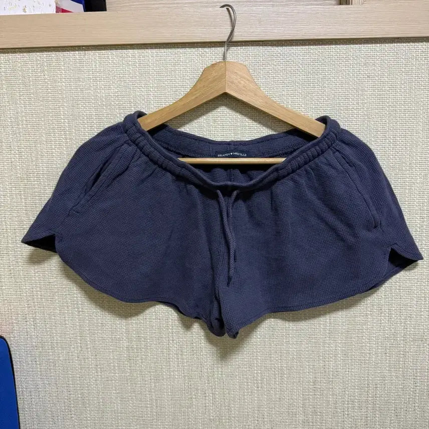 [BUNJANG] Brandy Melville Waffle Shorts / 브랜디멜빌 와플쇼츠 반바지