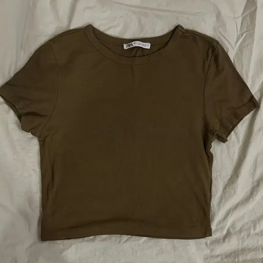 [BUNJANG] Zara Khaki Cropped Short-Sleeve T-Shirt / ZARA 카키 크롭 반팔티