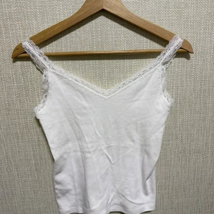 [BUNJANG] Brandy Melville Lace Tank Top / 브랜디멜빌 레이스 나시
