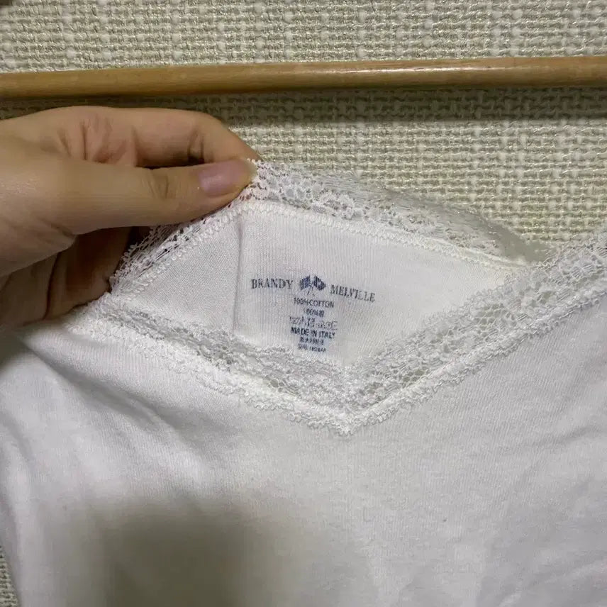 [BUNJANG] Brandy Melville Lace Tank Top / 브랜디멜빌 레이스 나시