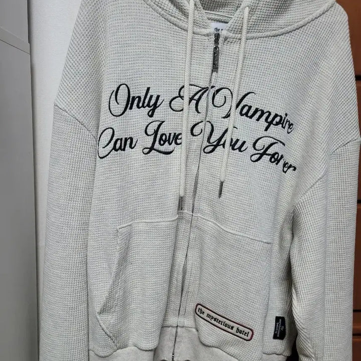 [BUNJANG] Mysterious Hotel Waffle Hooded Zip-Up and Jogger Pants Set / 미스테리어스 호텔 와플 후드집업, 조거 팬츠 셋업