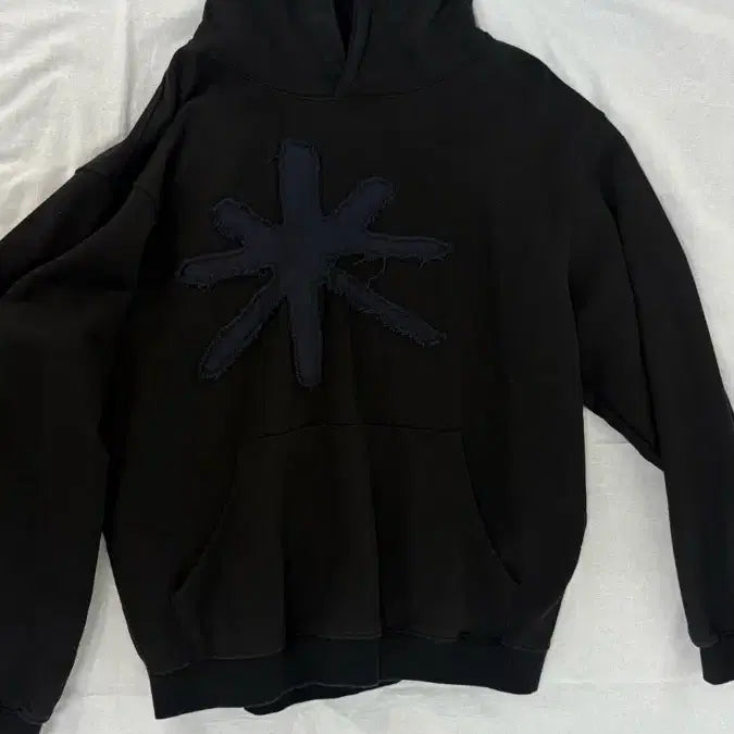 [BUNJANG] The Coldest Moment Flower Hoodie / 더콜디스트모먼트 후드티