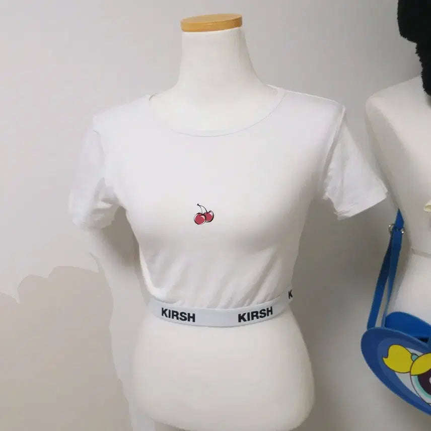 [BUNJANG] Kirsh Cherry Crop T-Shirt / 키르시 체리 크롭티 반팔티 반팔티셔츠 크롭티셔츠