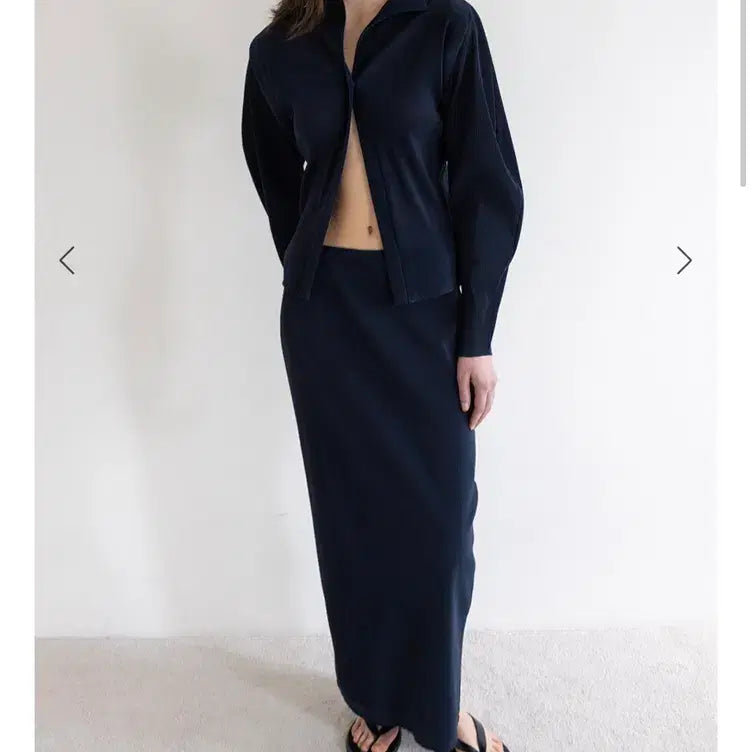 [BUNJANG] Ehre Pleated Cardigan Navy 36 / Ehre 에레 플리츠 가디건 (네이비 36)