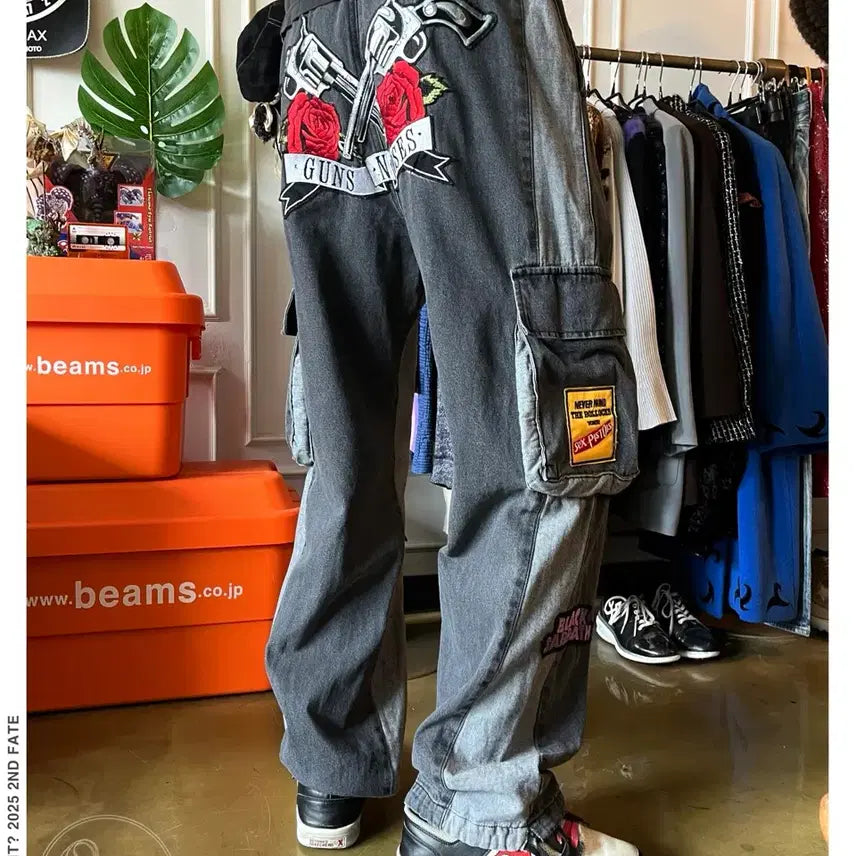 [BUNJANG] Japanese Vintage Rock Band Embroidered Patch Custom Wide Denim Balloon Pants / JPN 일본 빈티지 락밴드 멀티 자수 패치 커스텀 와이드 데님 벌룬 팬츠