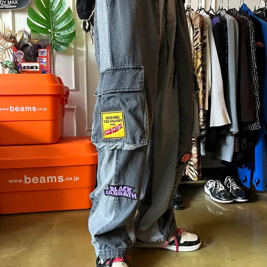 [BUNJANG] Japanese Vintage Rock Band Embroidered Patch Custom Wide Denim Balloon Pants / JPN 일본 빈티지 락밴드 멀티 자수 패치 커스텀 와이드 데님 벌룬 팬츠