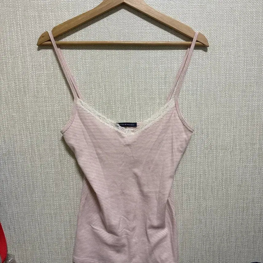 [BUNJANG] Brandy Melville Stripe Lace Camisole / 브랜디멜빌 스트라이프 레이스 나시
