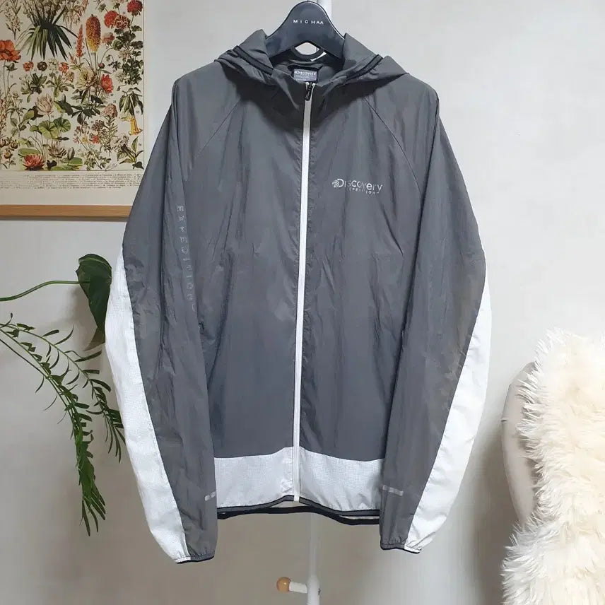 [BUNJANG] Discovery Expedition Lightweight Windbreaker / [105] 디스커버리 익스페디션 경량 바람막이