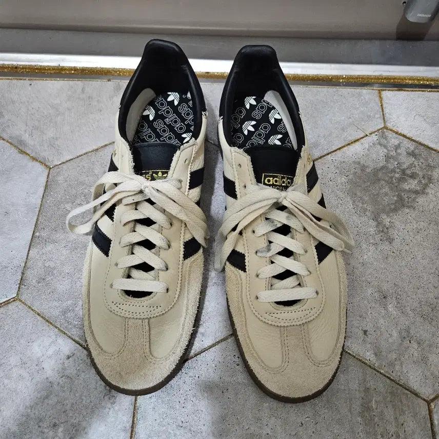 [BUNJANG] Adidas Spezial Handball Wonder White Core Black Sneakers / [w285] 아디다스 스페지알 핸드볼 원더 화이트 코어 블랙