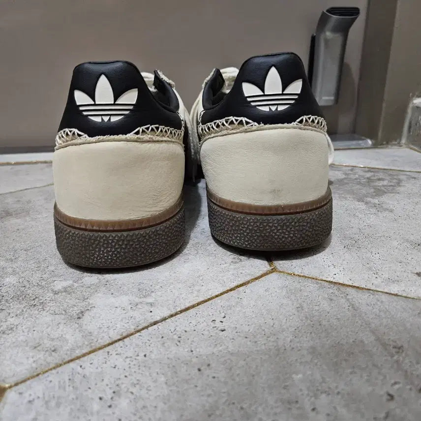[BUNJANG] Adidas Spezial Handball Wonder White Core Black Sneakers / [w285] 아디다스 스페지알 핸드볼 원더 화이트 코어 블랙