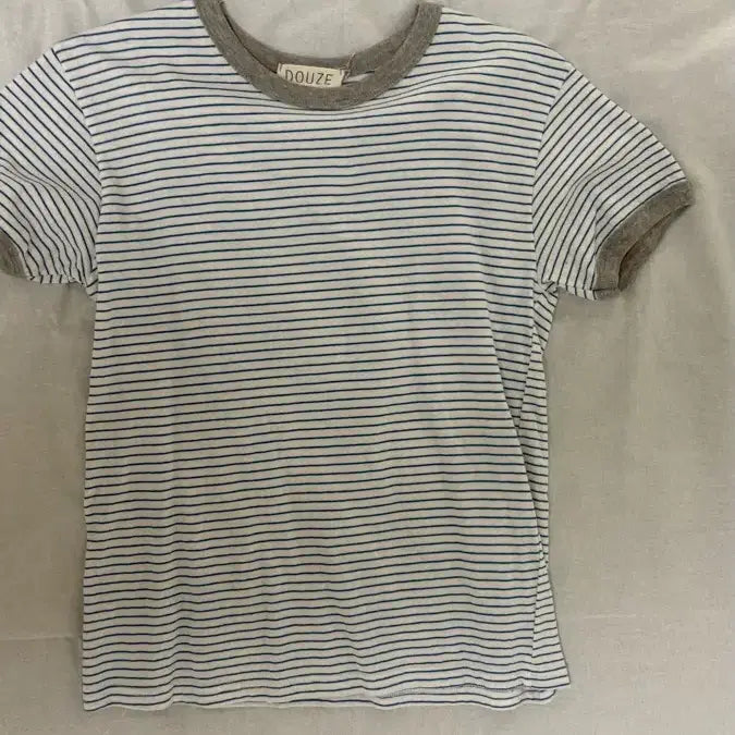 [BUNJANG] Striped Half T-Shirt / 포인트 배색 스트라이프 하프 티셔츠