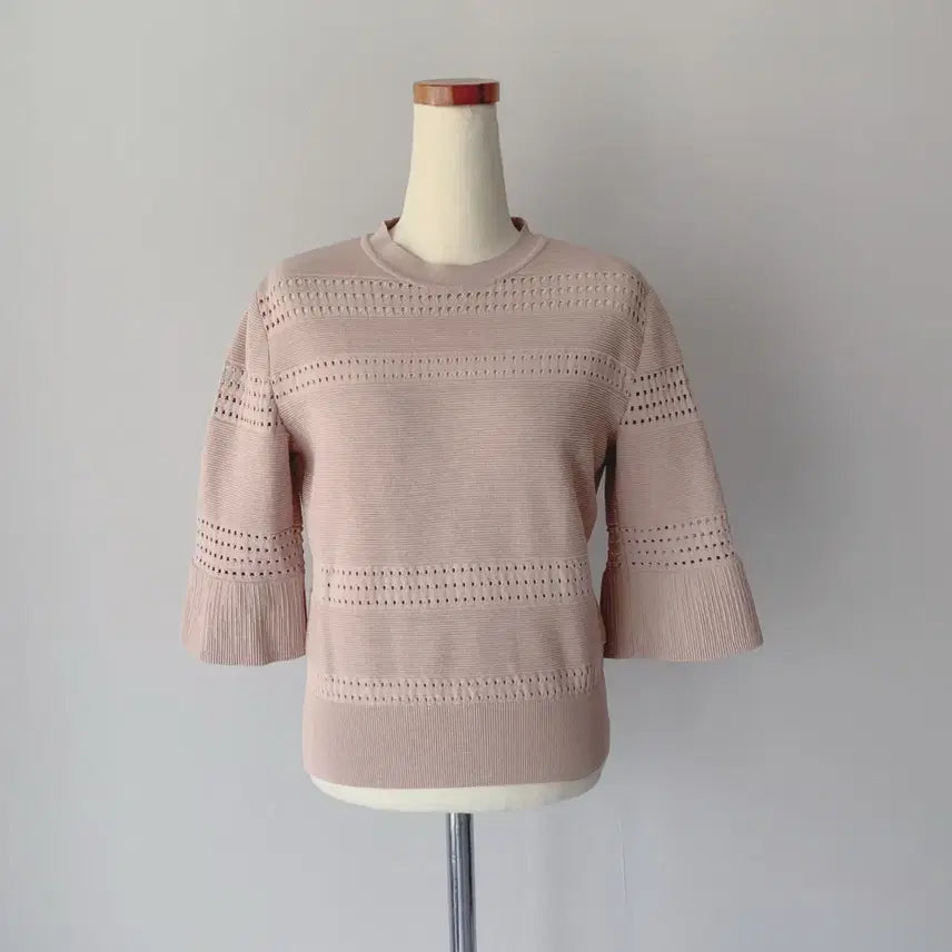 [BUNJANG] MINE Punching Knit Pink / MINE 펀칭 니트 핑크 마인