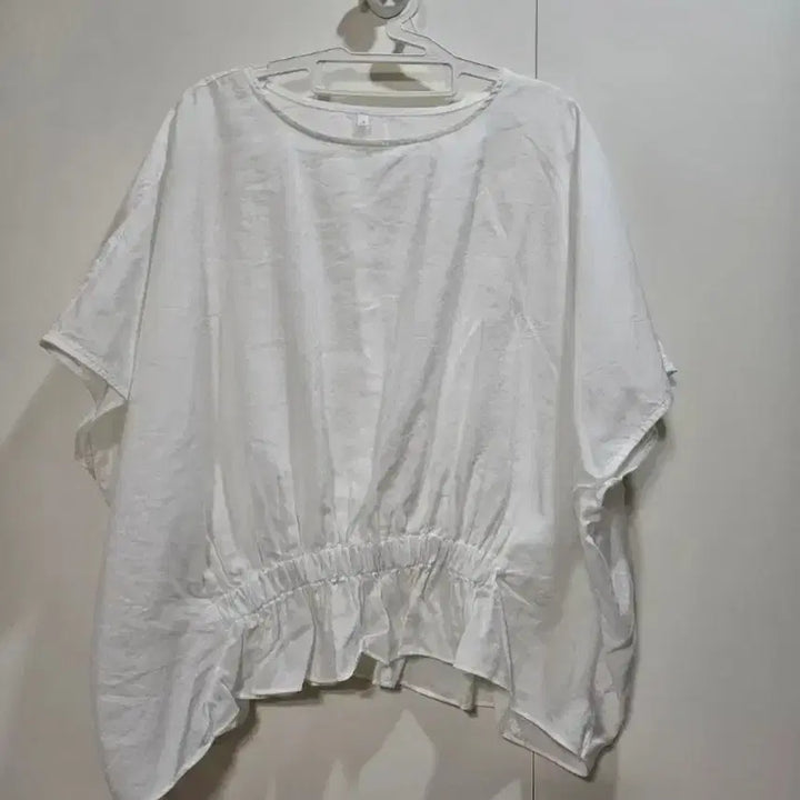 [BUNJANG] White Shirring Blouse One Size / 화이트 셔링 블라우스 프리사이즈