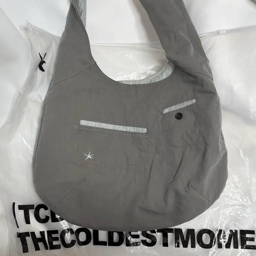 [BUNJANG] The Coldest Moment Pocket Cross Bag - Grey / 더콜디스트모먼트 포켓 크로스백 그레이