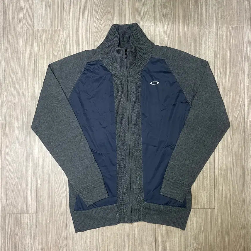[BUNJANG] Oakley Knit Zip-Up (Charcoal, Size M) / 오클리 니트 집업