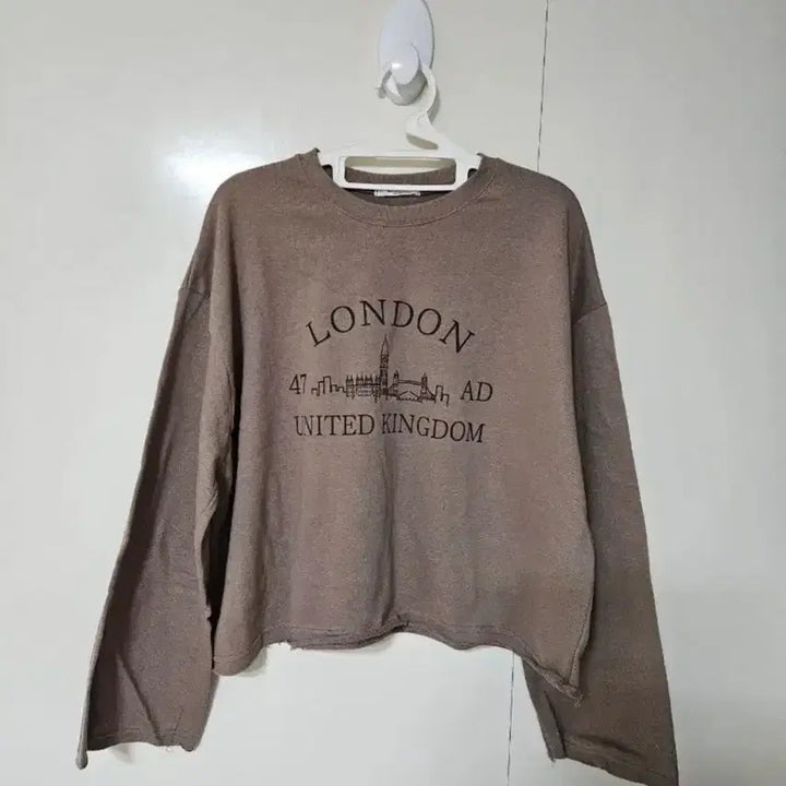 [BUNJANG] London Printing Sweatshirt / 런던 프린팅 아이보리 /브라운/그레이 맨투맨