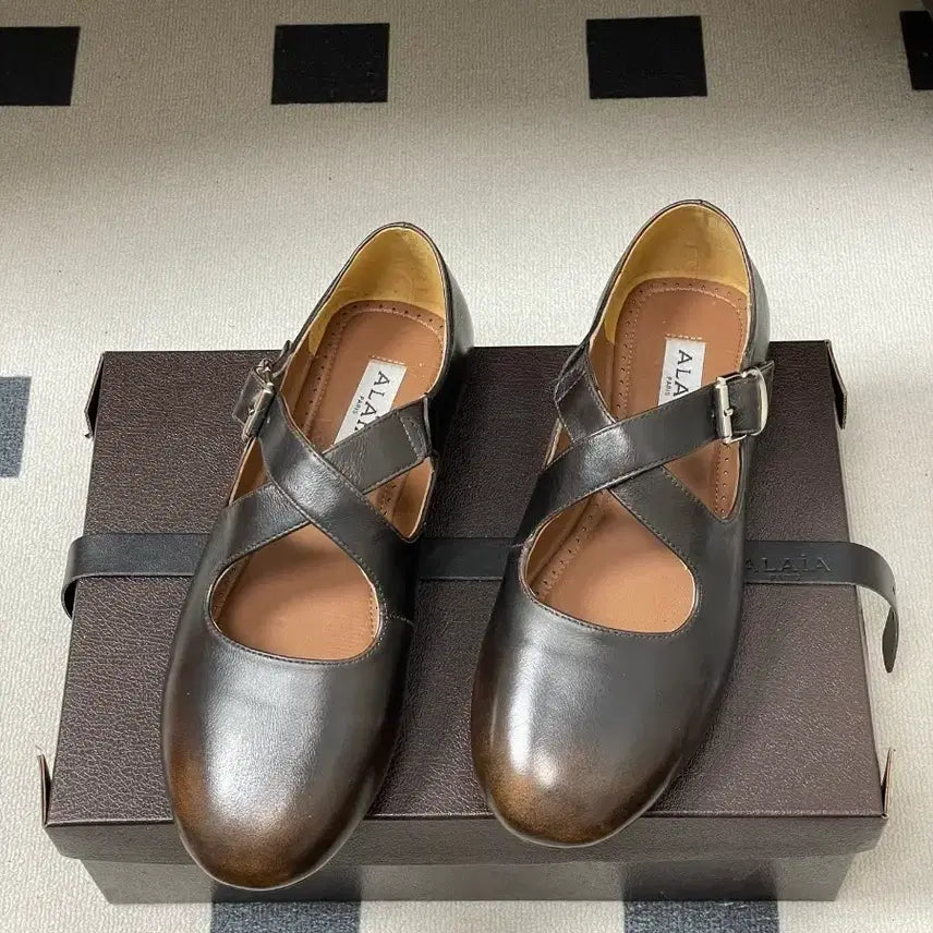 [BUNJANG] Alaïa Brown Leather Ballerina Flats / 알라이아 브라운 가죽 발레리나 플랫
