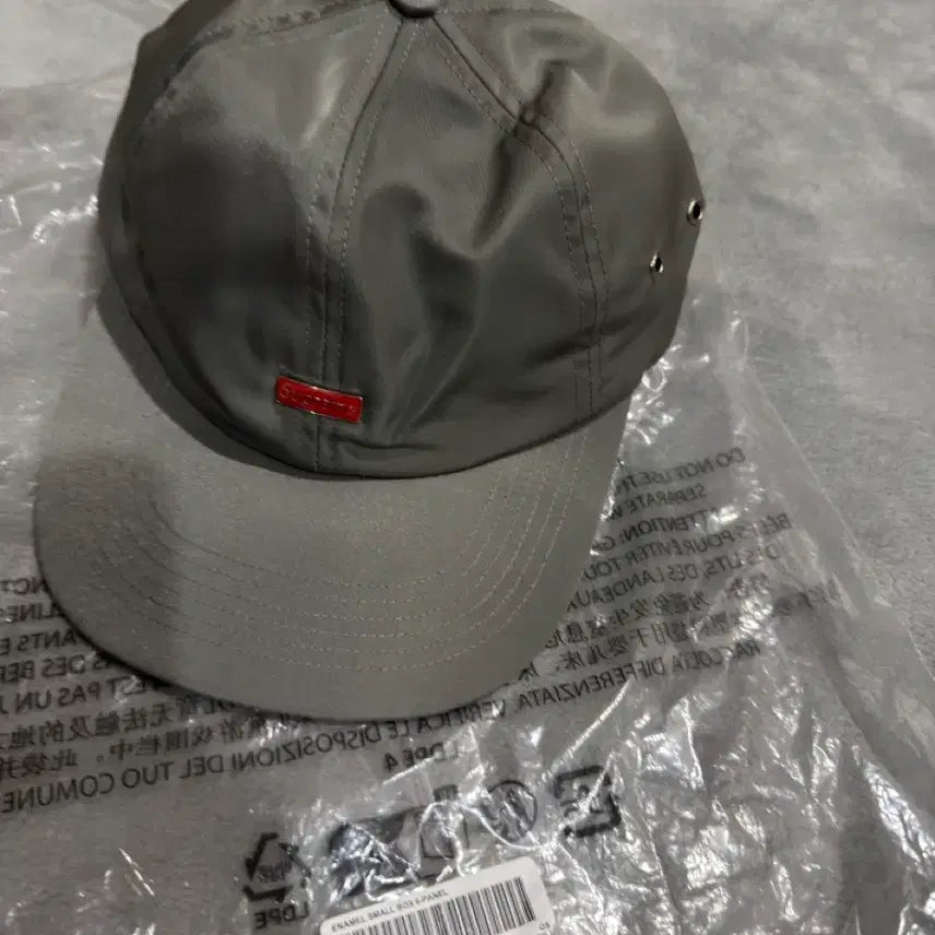 [BUNJANG] Supreme Enamel Small Box 6-Panel Grey Cap / 슈프림 에나멜 스몰 박스 6-패널 그레이