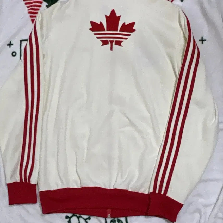 [BUNJANG] Adidas Jersey Canada White Red Size 110 / *110* 아디다스 져지 캐나다 화이트 레드 흰빨