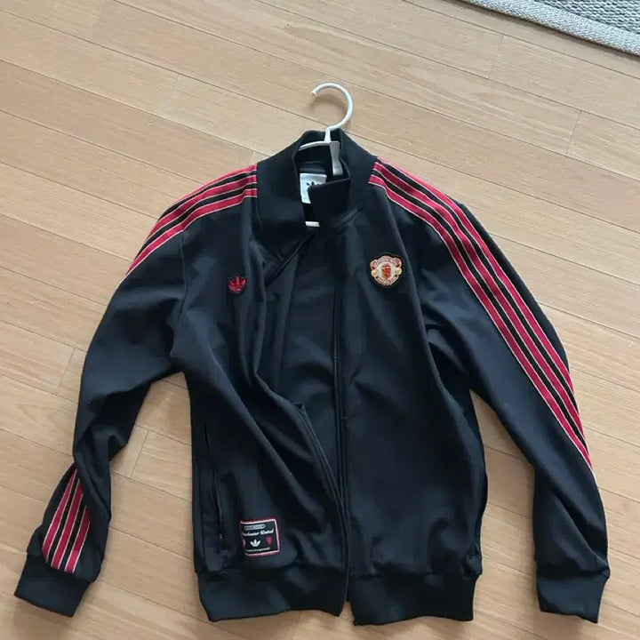 [BUNJANG] Adidas Manchester United Track Top Black/Red / 아디다스 맨유 트랙탑 블랙/레드