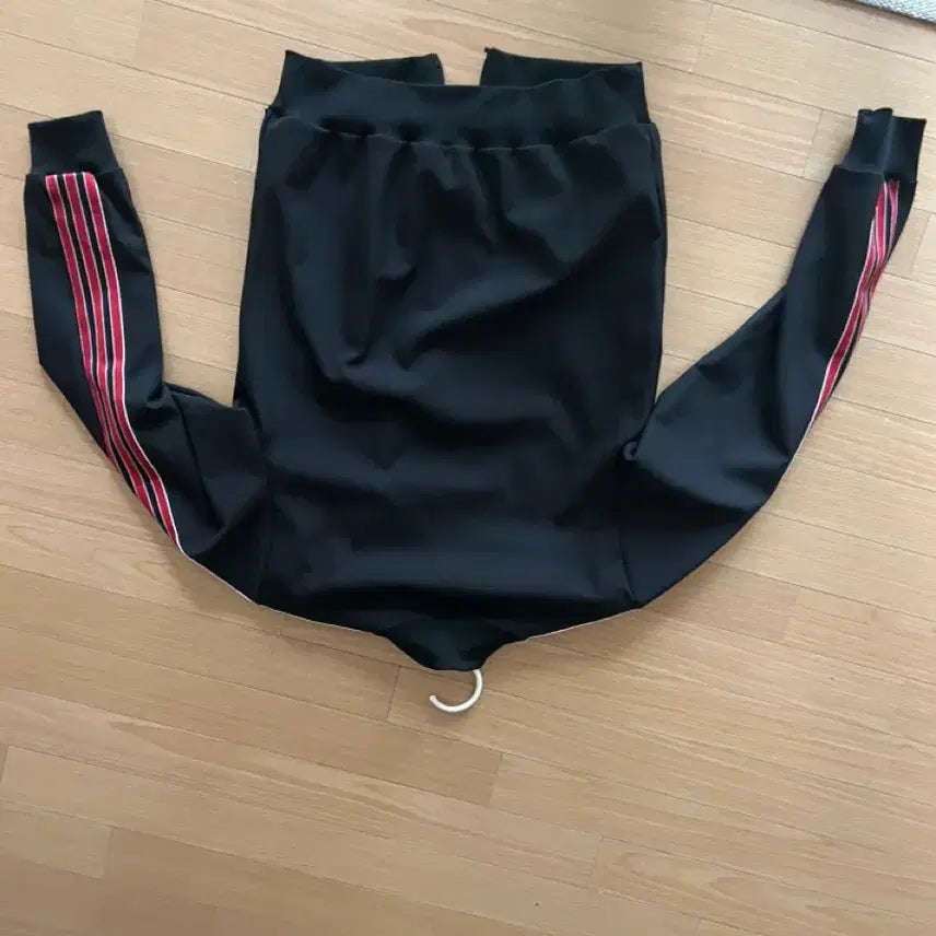[BUNJANG] Adidas Manchester United Track Top Black/Red / 아디다스 맨유 트랙탑 블랙/레드