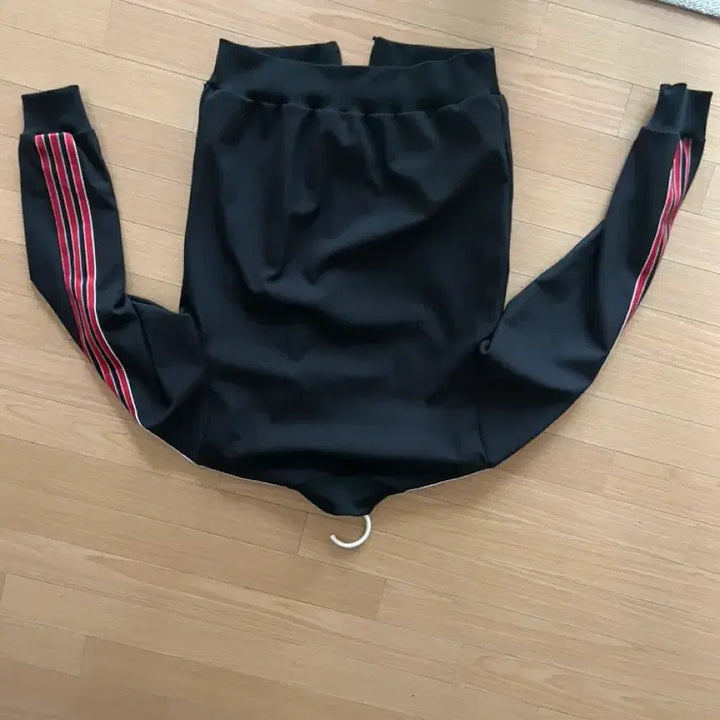 [BUNJANG] Adidas Manchester United Track Top Black/Red / 아디다스 맨유 트랙탑 블랙/레드