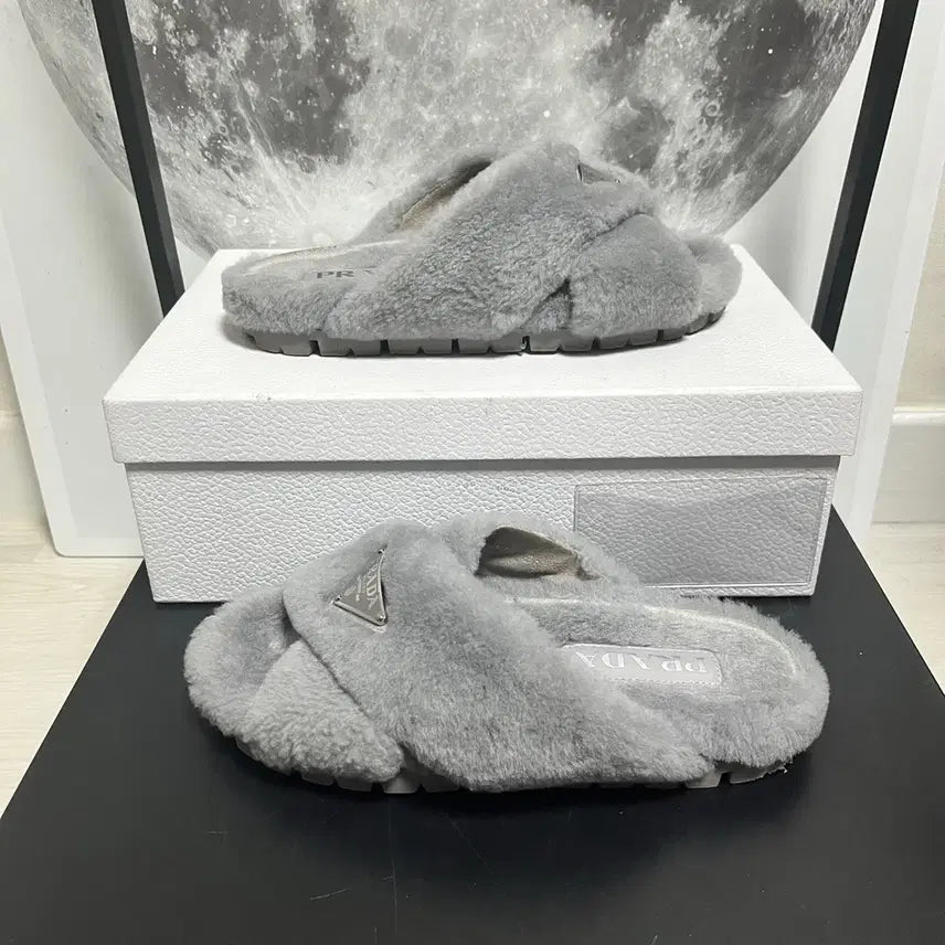 [BUNJANG] Prada Shearling Conflore Mule Slippers / 정품 36) 프라다 시어링 콘플라워 뮬 슬리퍼 230~235