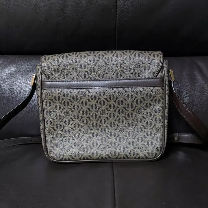 [BUNJANG] Louis Quatorze Brown Monogram Pattern PVC Leather Crossbody Bag / 루이까또즈 브라운 모노그램 패턴 PVC 가죽 크로스백