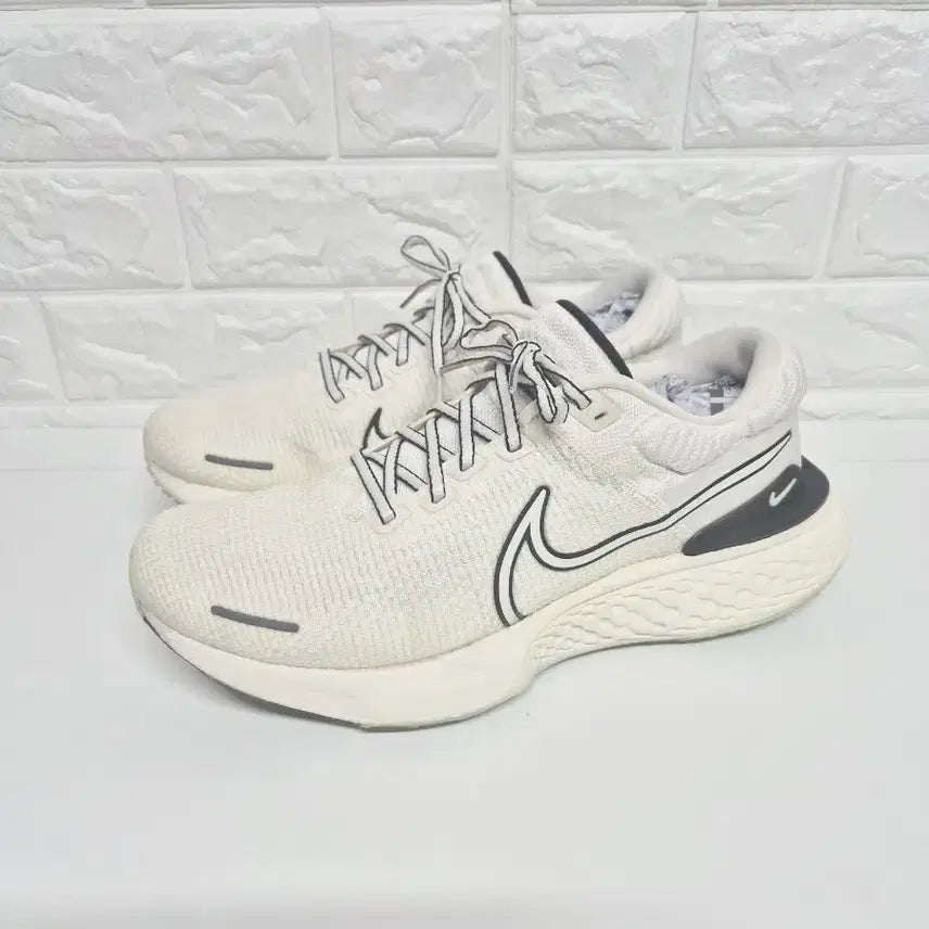 [BUNJANG] Nike ZoomX Invincible Run Flyknit 2 Shoes / 나이키 295 줌X 인빈시블 런 플라이니트 2