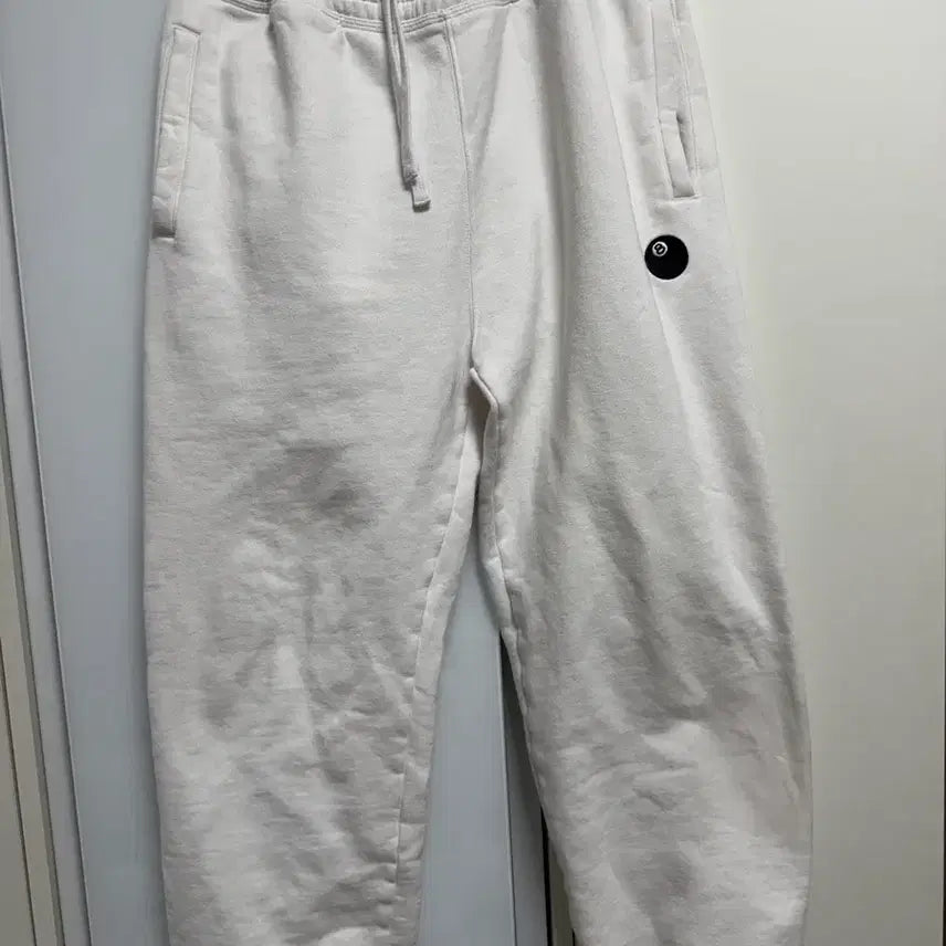 [BUNJANG] Stussy 8 Ball Sweatpants White / 스투시 8볼 스웻팬츠 화이트
