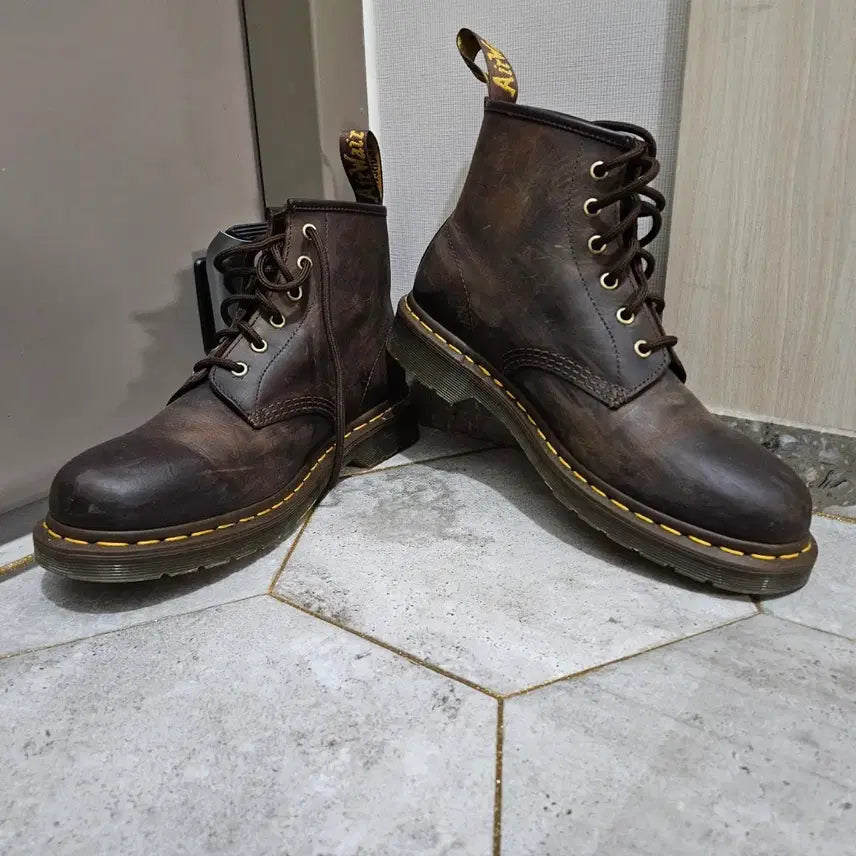[BUNJANG] Dr. Martens 101 6-Eye Crazy Horse Leather Boots / [270] 닥터마틴 101 6홀 크레이지 호스 다크브라운