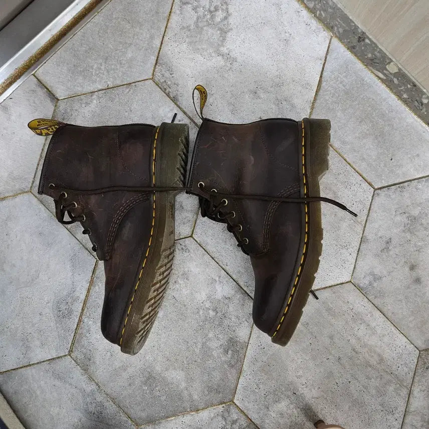 [BUNJANG] Dr. Martens 101 6-Eye Crazy Horse Leather Boots / [270] 닥터마틴 101 6홀 크레이지 호스 다크브라운