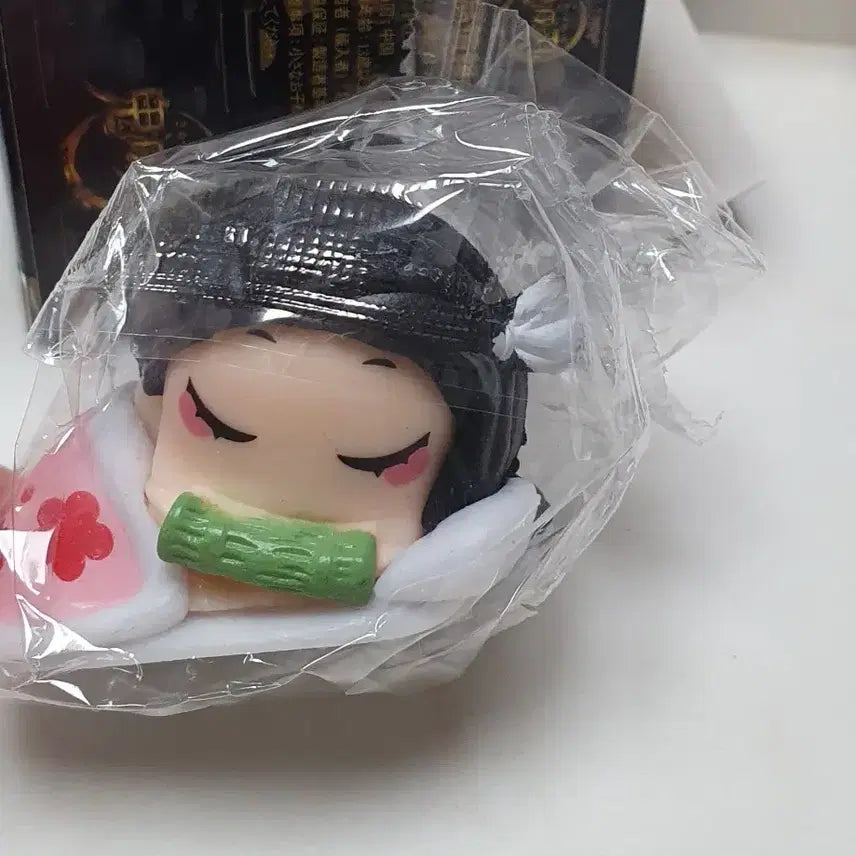 [BUNJANG] Demon Slayer Nezuko Mini Figure (Sealed) / 귀멸의칼날 네즈코 미니 피규어 새상품