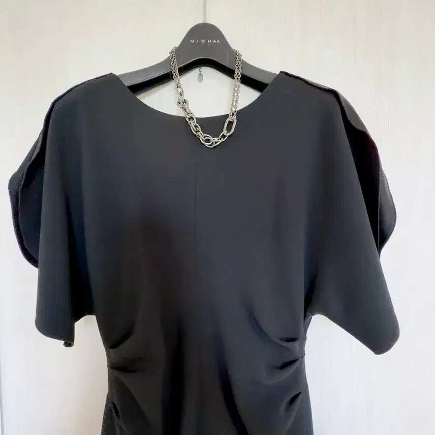 [BUNJANG] Michaa Draped Shirring Sleeve Black Maxi Dress / 미샤 MICHAA 드레이프 셔링 소매 포인트 블랙 롱원피스