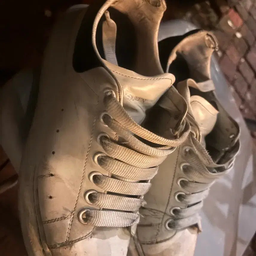 [BUNJANG] Alexander McQueen Oversized Sole Sneakers White / 알렉산더맥퀸 오버솔 스니커즈 화이트