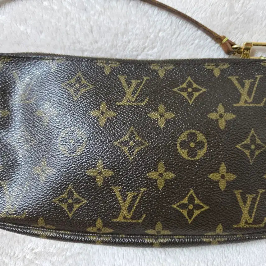 [BUNJANG] Louis Vuitton Mini Pochette &amp; Dolce &amp; Gabbana Bag Set / 루이비통 미니 포쉐트, 돌체앤가바나  세트