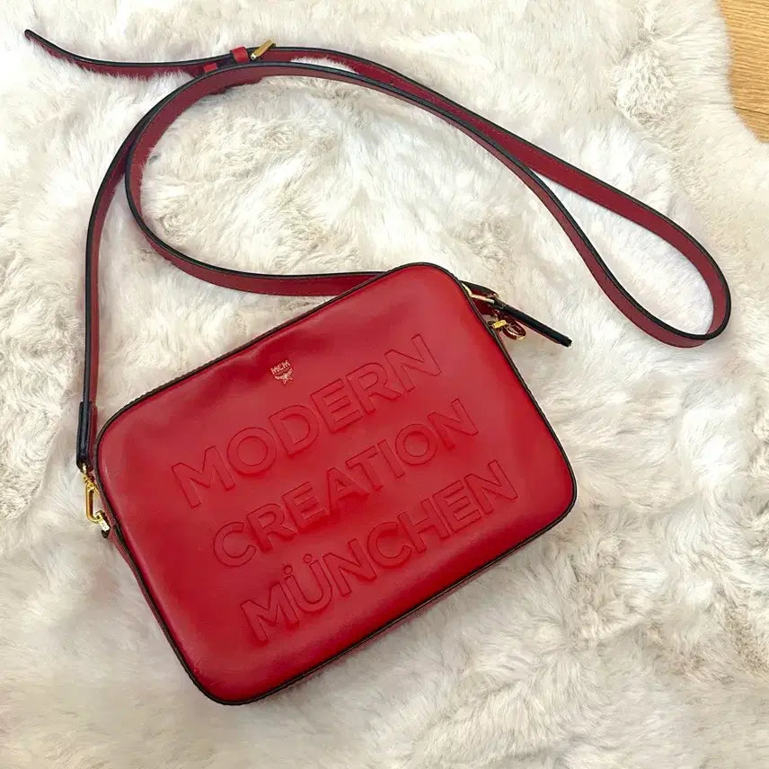 [SOLD OUT] MCM 모던 크리에이션 레드 크로스백