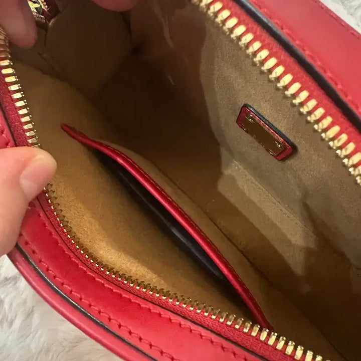 [SOLD OUT] MCM 모던 크리에이션 레드 크로스백