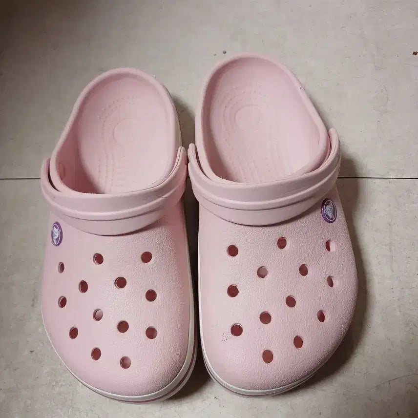 [BUNJANG] Crocs Pink Sandals Slippers / 크록스 핑크색 샌들 슬리퍼