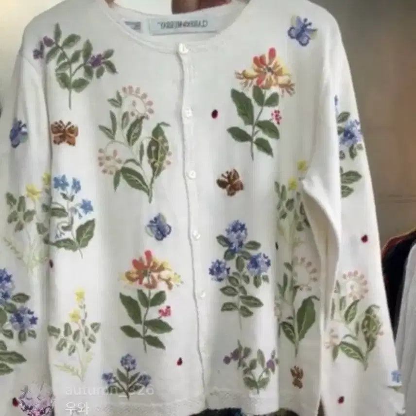 [BUNJANG] Botanical Embroidery Cardigan / 보테니컬 자수 가디건