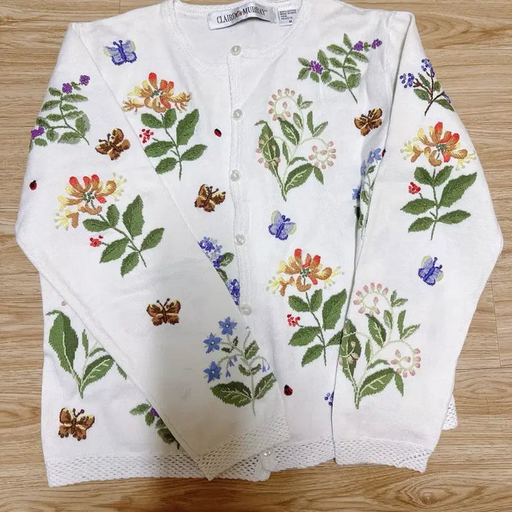 [BUNJANG] Botanical Embroidery Cardigan / 보테니컬 자수 가디건