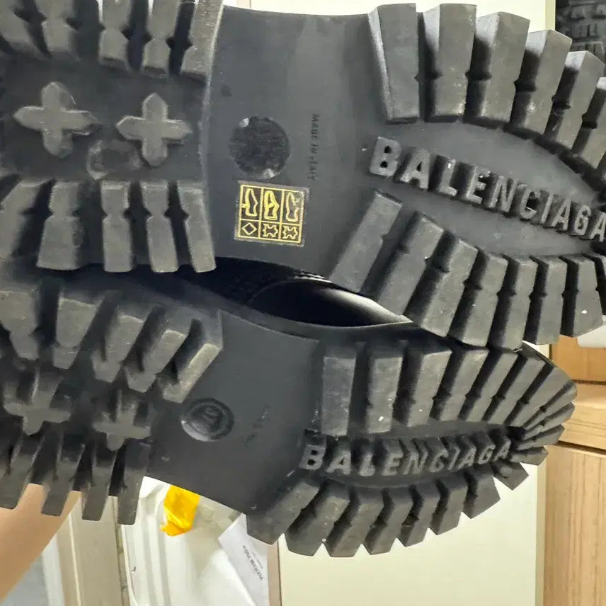 [BUNJANG] Balenciaga Strike Boots / 발렌시아가 스트라이크 부츠 245