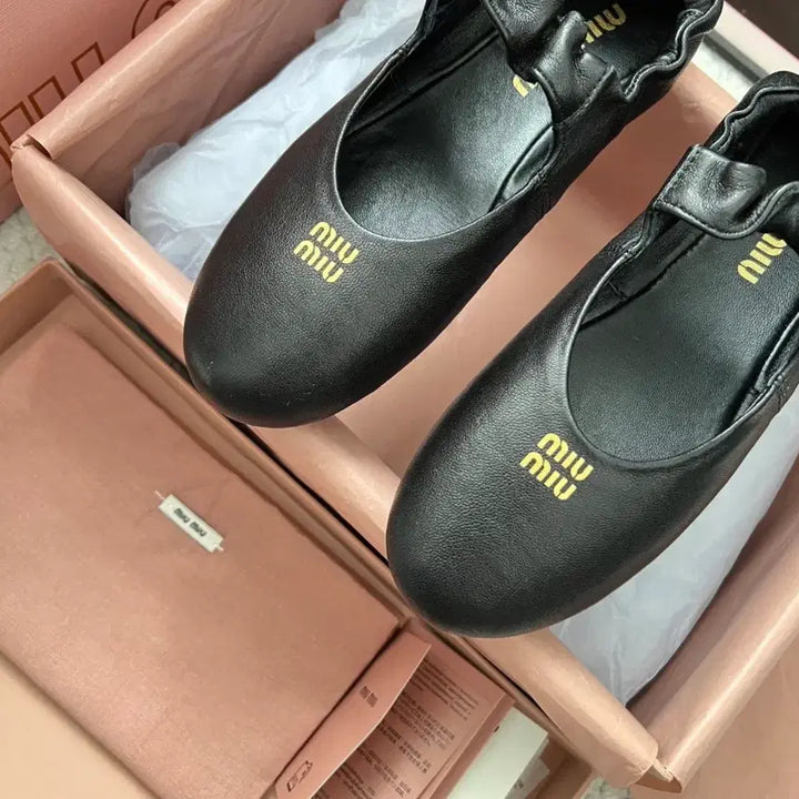 [BUNJANG] Miu Miu Black Leather Ballerina Flats / 미우미우 블랙 가죽 발레리나 플랫