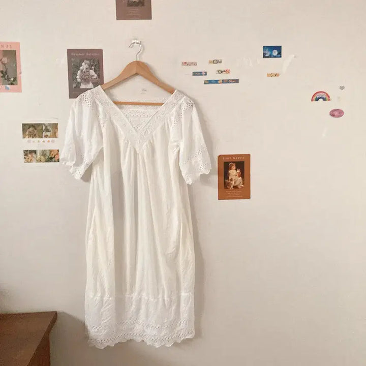 [BUNJANG] Ivory Punching Dress / 아이보리 펀칭원피스