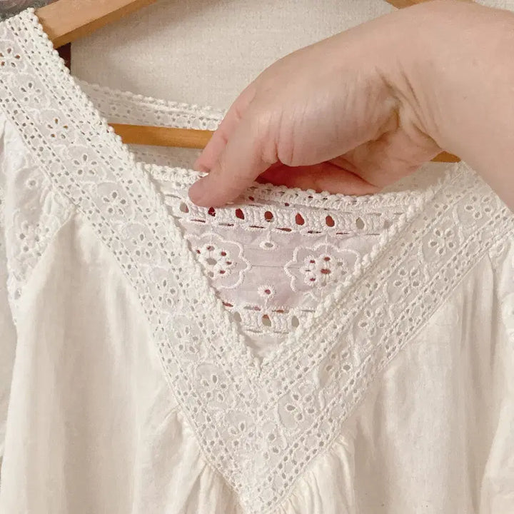 [BUNJANG] Ivory Punching Dress / 아이보리 펀칭원피스