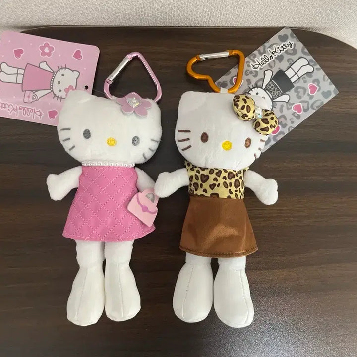 [BUNJANG] Sanrio Hello Kitty Long Leg Keychain Plush Set (2 Types) / Set 산리오 헬로키티 롱다리 키티 키링 2종 세트 인형