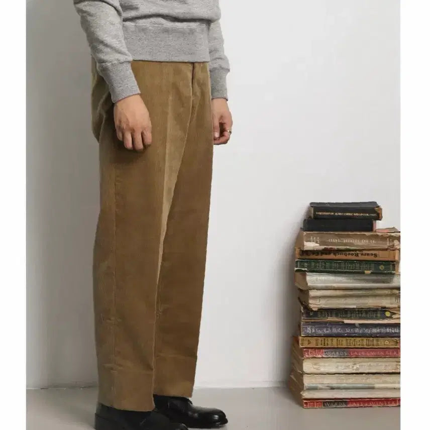[BUNJANG] Militora 840 Heavyweight Corduroy Work Trousers / [밀리토라] Militora 840 헤비웨이트 코듀로이 워크 트라우저