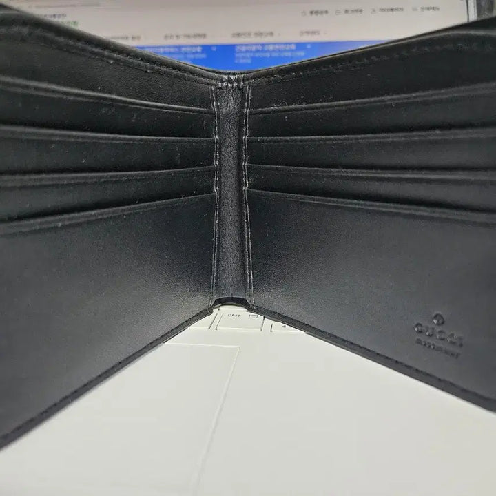 [BUNJANG] Gucci GG Tiger Print Bifold Wallet Black / 구찌 GG 타이거 프린트 반지갑 블랙