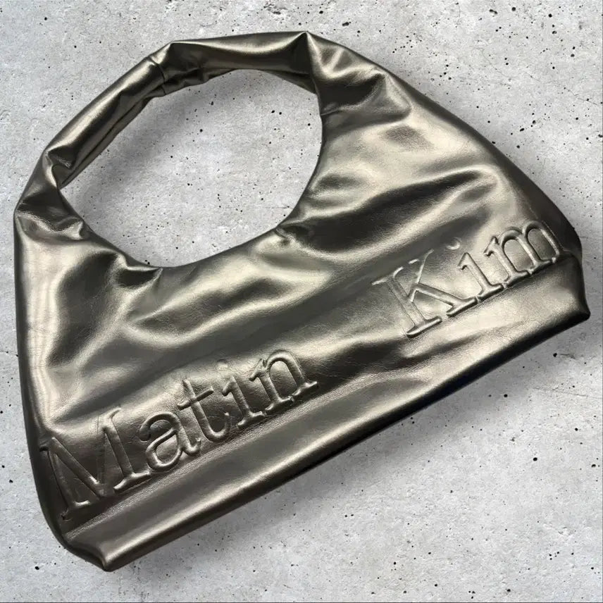[BUNJANG] Matinkim Embossed Logo Leather Mini Tote Bag Silver / 마뗑킴 엠보스드 로고 레더 미니 토트백 실버